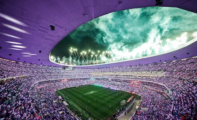 NASA giám sát khẩn cấp sân vận động World Cup bị lún